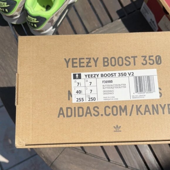 Yeezy 350 main image 5
